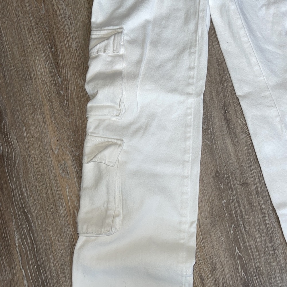 BOOHOO X MADISON BEER white cargo jeans - Picture 3 of 4